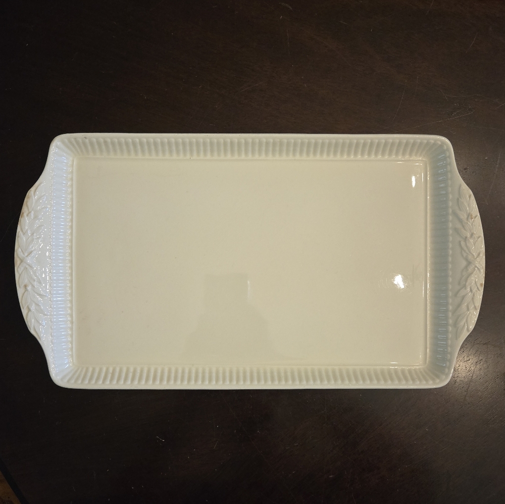 Elegant Wedgewood Serving Tray - Picture 6 of 16